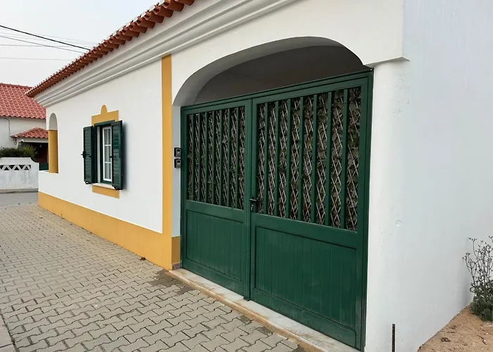 Quarto Duplo Com Varanda E Casa De Banho Partilhada - Em Casa De Praia Do Almograve T2 - Trilho Dos Pescadores