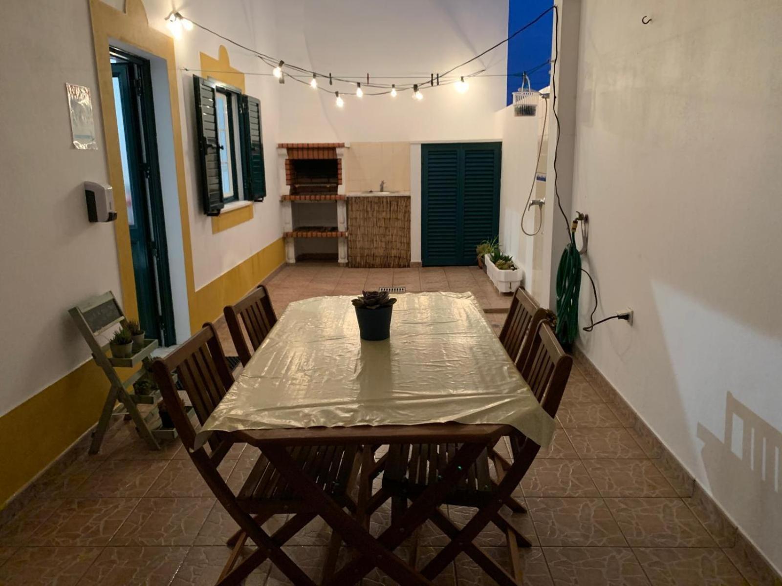Duplo Com Varanda E Casa De Banho Partilhada - Em Casa De Do T2 - Trilho Dos Pescadores Alloggio in famiglia *