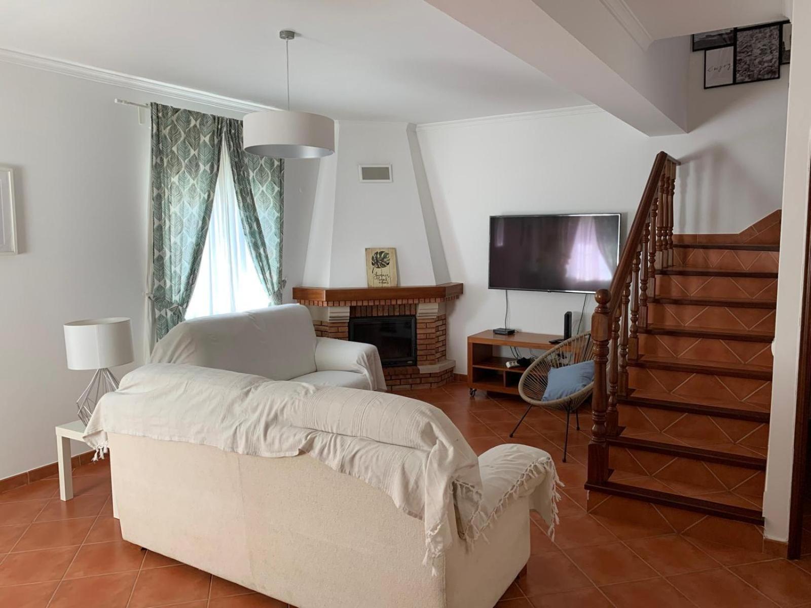 Homestay Duplo Com Varanda E Casa De Banho Partilhada - Em Casa De Do T2 - Trilho Dos Pescadores Almograve